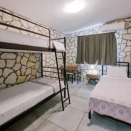 Apartamento Acrocorinth *