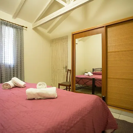 Acrocorinth Апартаменты